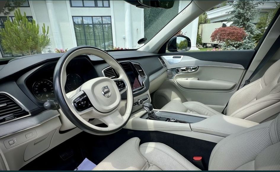 Volvo XC90 Inscription D5 2.0d 235CP Full Option, 7 locuri