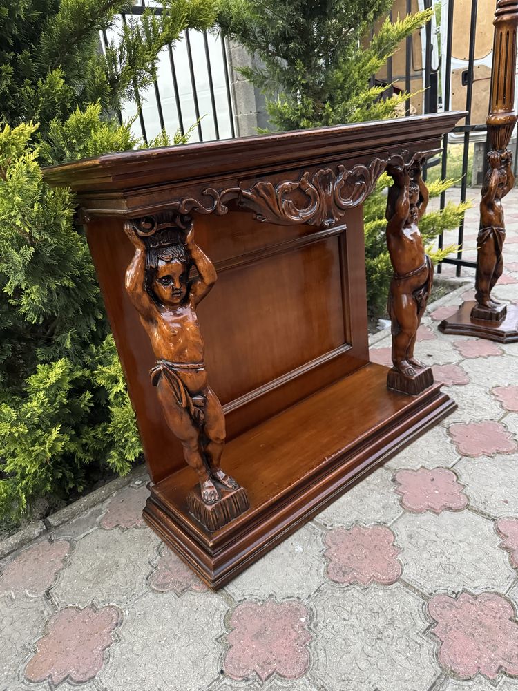 Masa-consola din lemn masiv cu sculpturi