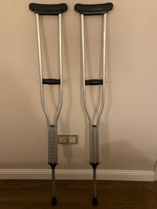 Патерици за медицински нужди