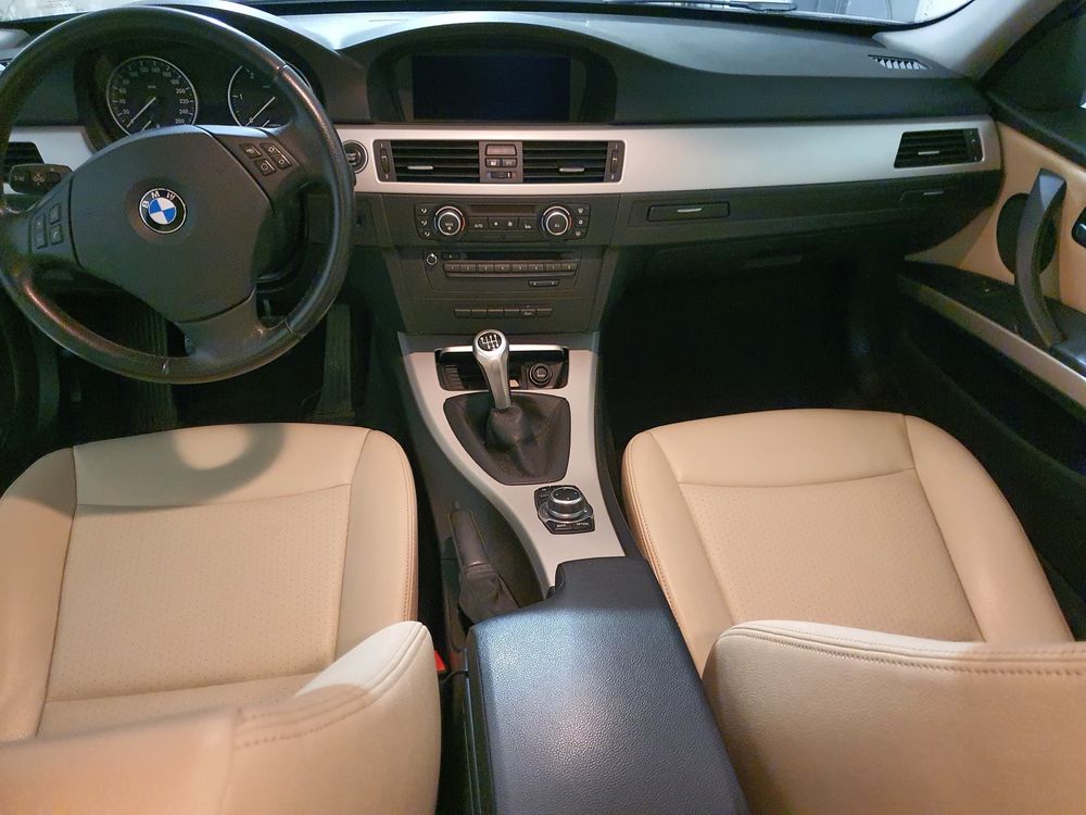 Bmw seria 3  2010