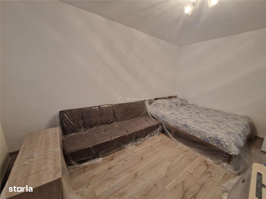 Garsoniera , renovata, etaj 3 - Brazda - Casa de Sanatate