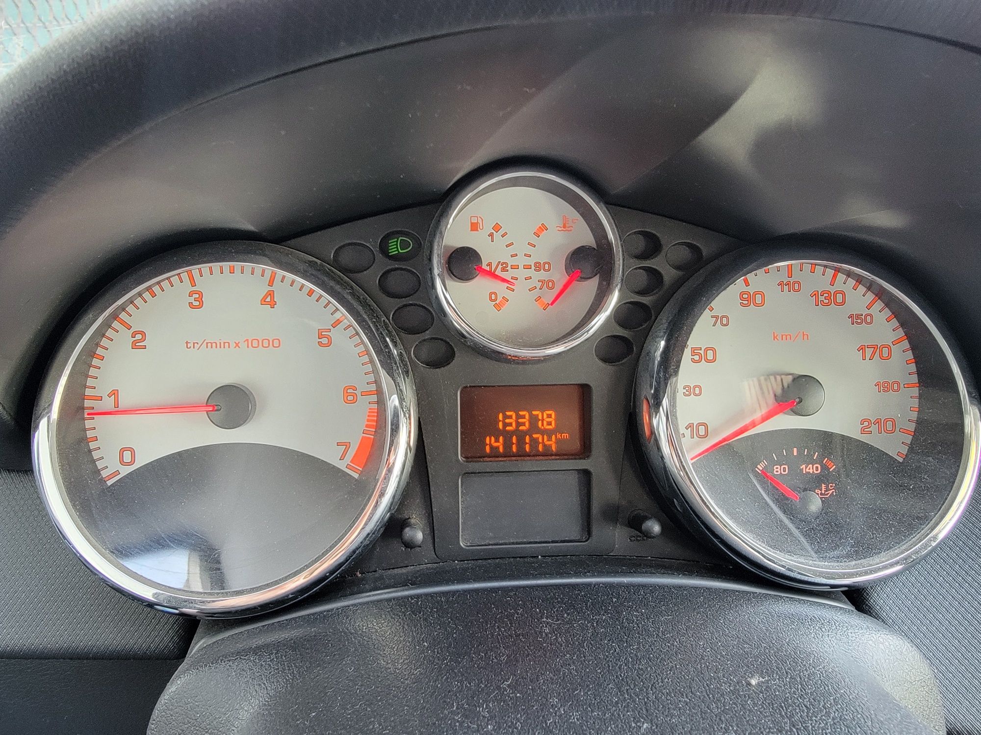 Peugeot 207 din 2008, 1.4 benzina