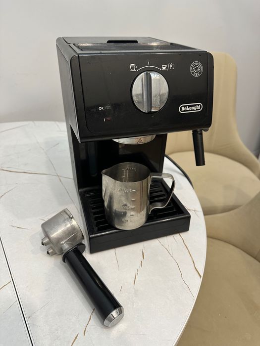 Кофеварка De longhi (блендер в подарок)