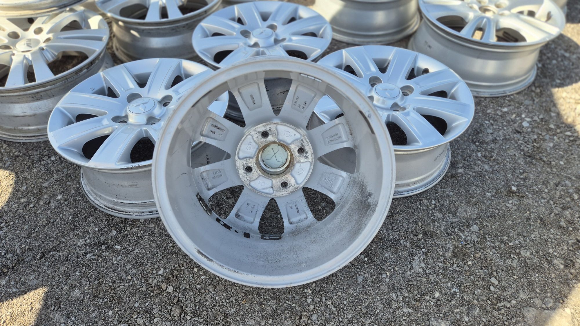 Оригинални джанти Митсубиши 4/114.3 Mitsubishi Colt 4x114.3