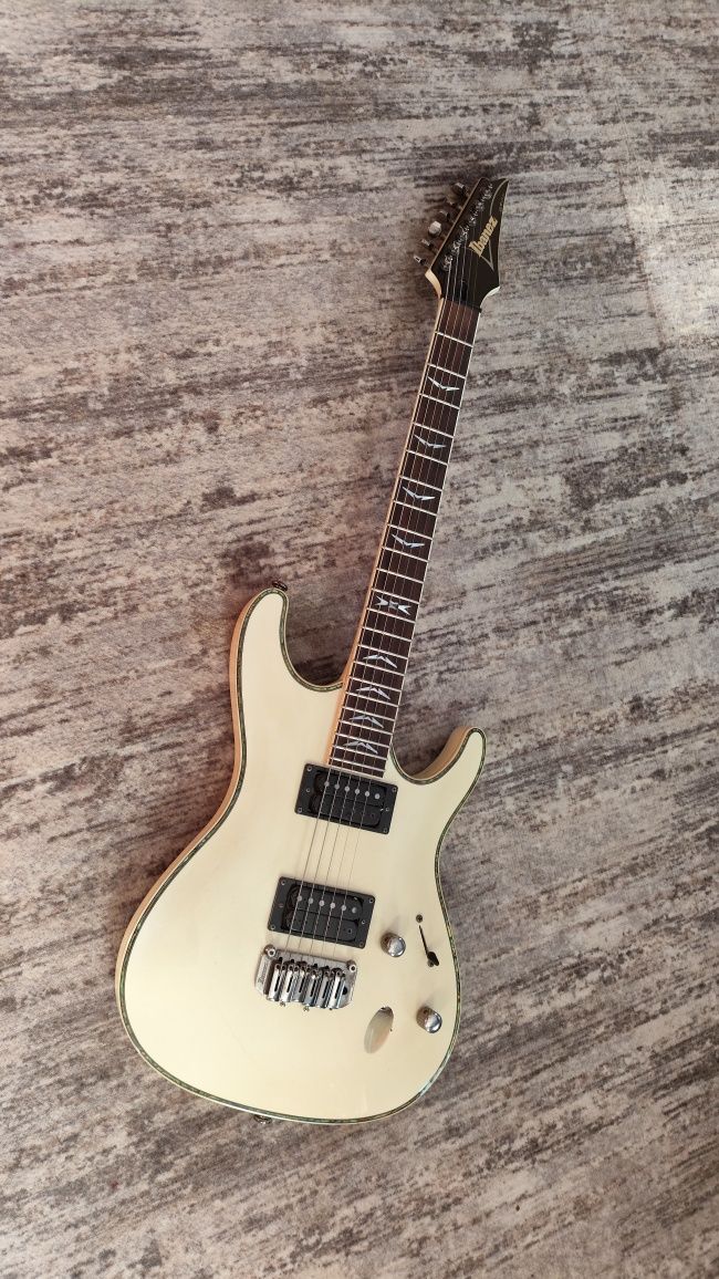 Редкий ibanez sas32ex (корпус из махагона и вклеенный гриф )