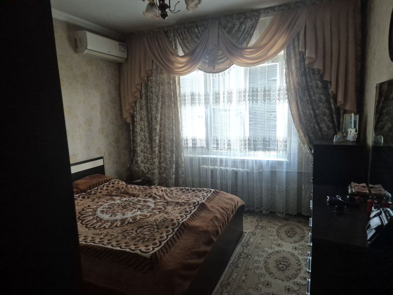 Продается 3-комнатная квартира, 3-й микрорайон, Наманган