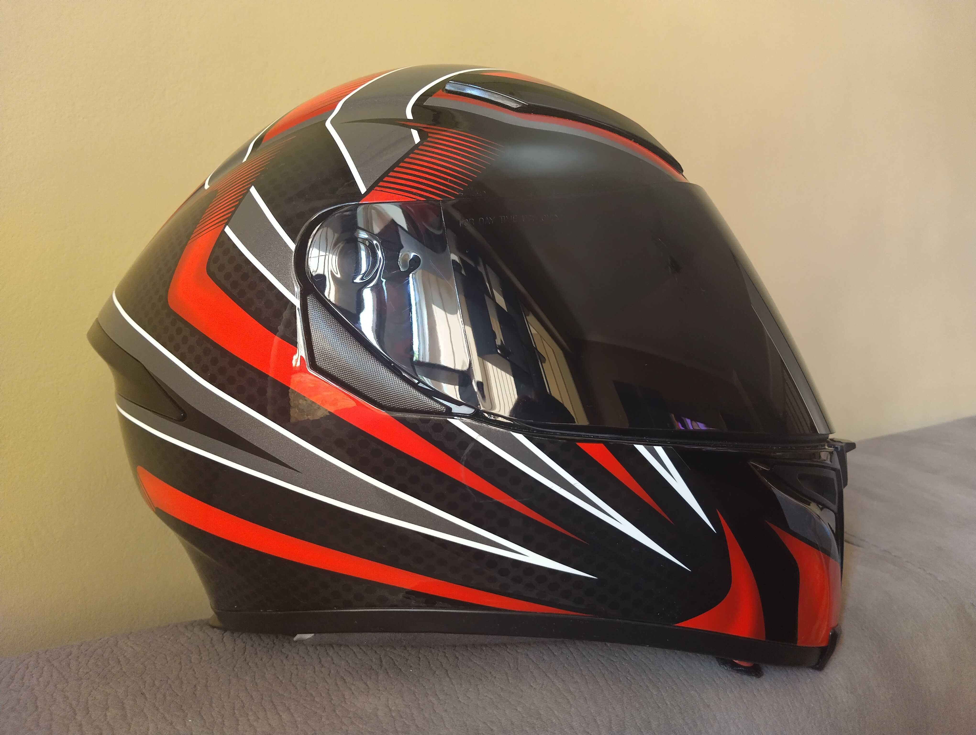 Каска за мотор AGV