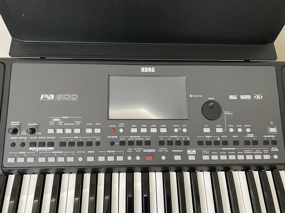 KORG PA600 -aranjor profesional -STARE CA NOU