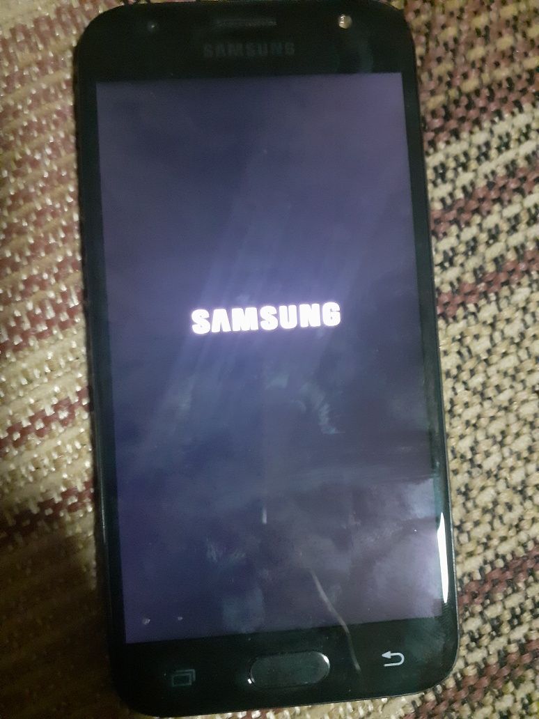 Vând 2 telefoane J3 Samsung  7 GB