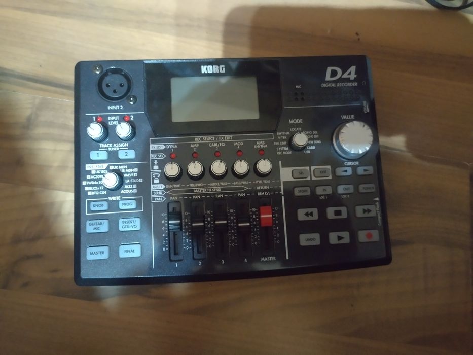 Digital recorder Korg D4