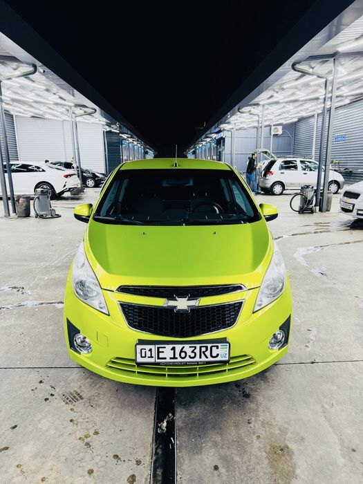 Spark 3-pazitsiya 2013yil Mexanika M/T  5700$ Kraska toza