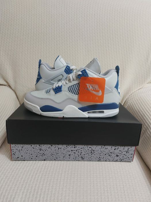 Jordan 4 military blue
