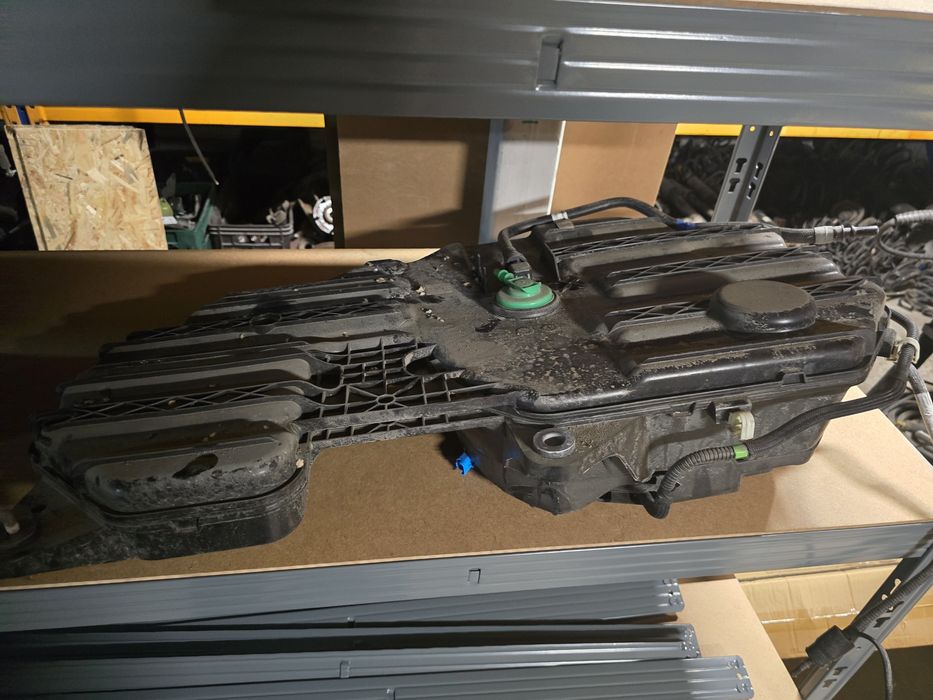 Rezervor AdBlue Megane 4 1.5 115 cp