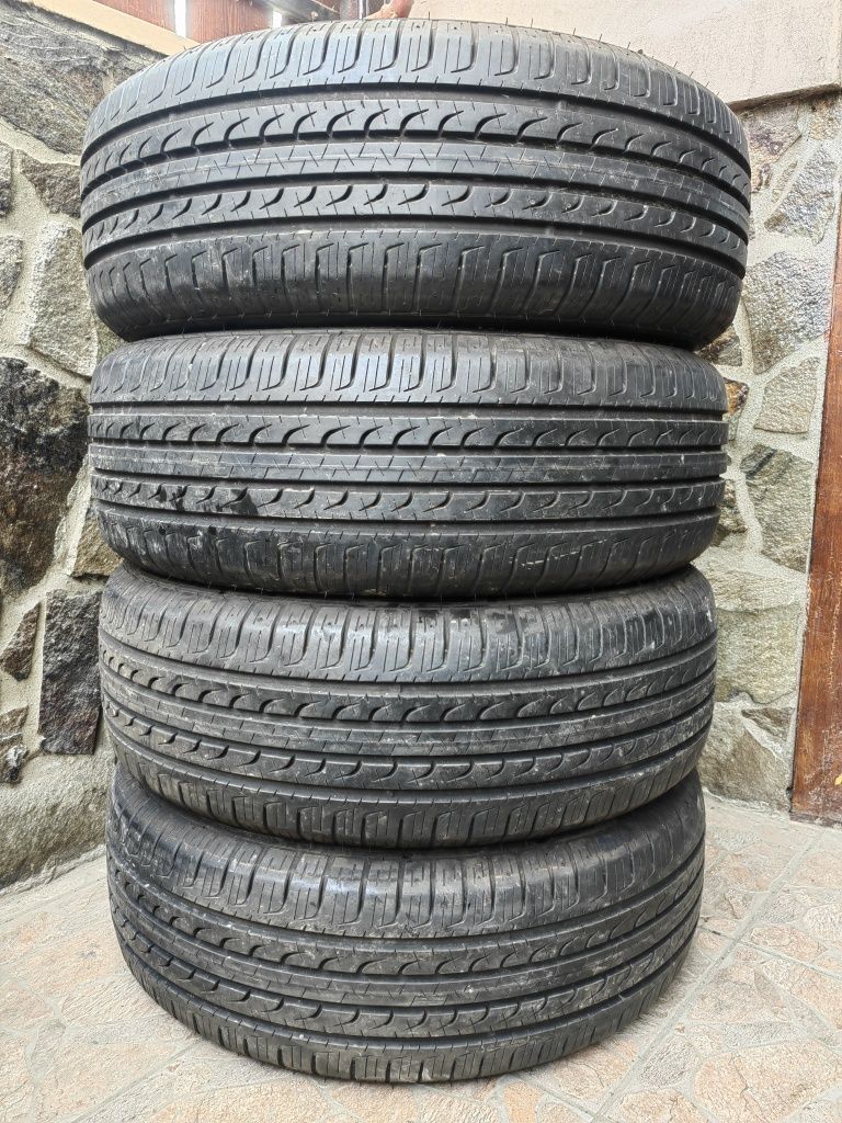 Anvelope Goodyear 215/60 R17 Vara