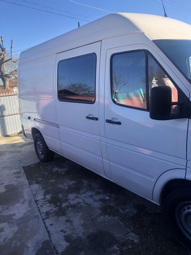 Vând mercedez sprinter 211CDI