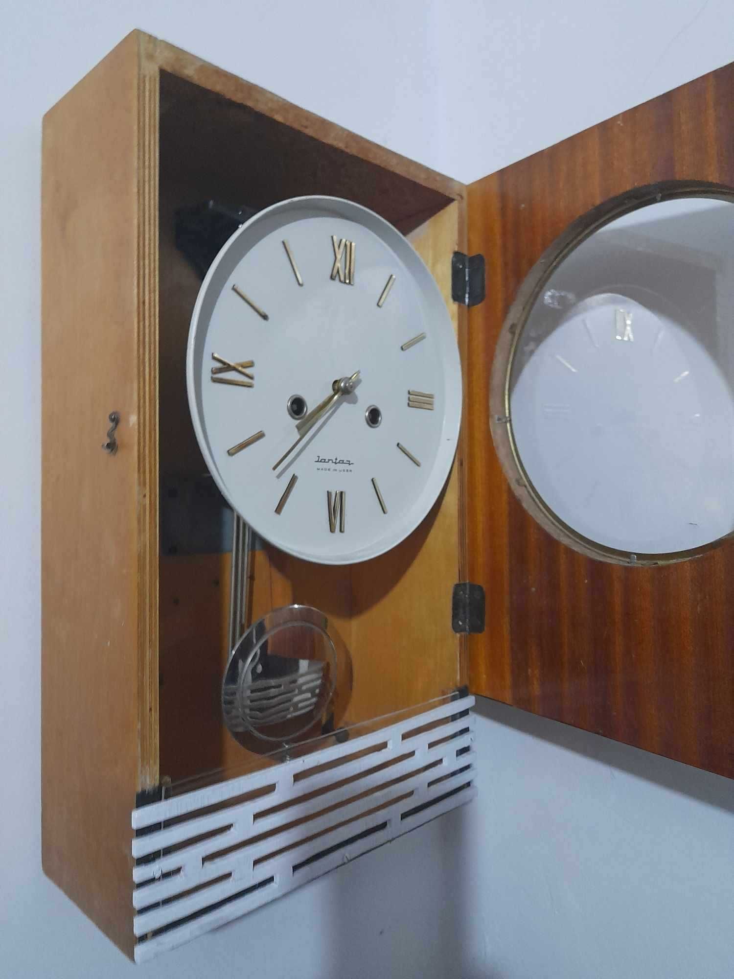 Ceas de perete - mecanic Jantar de fab. URSS