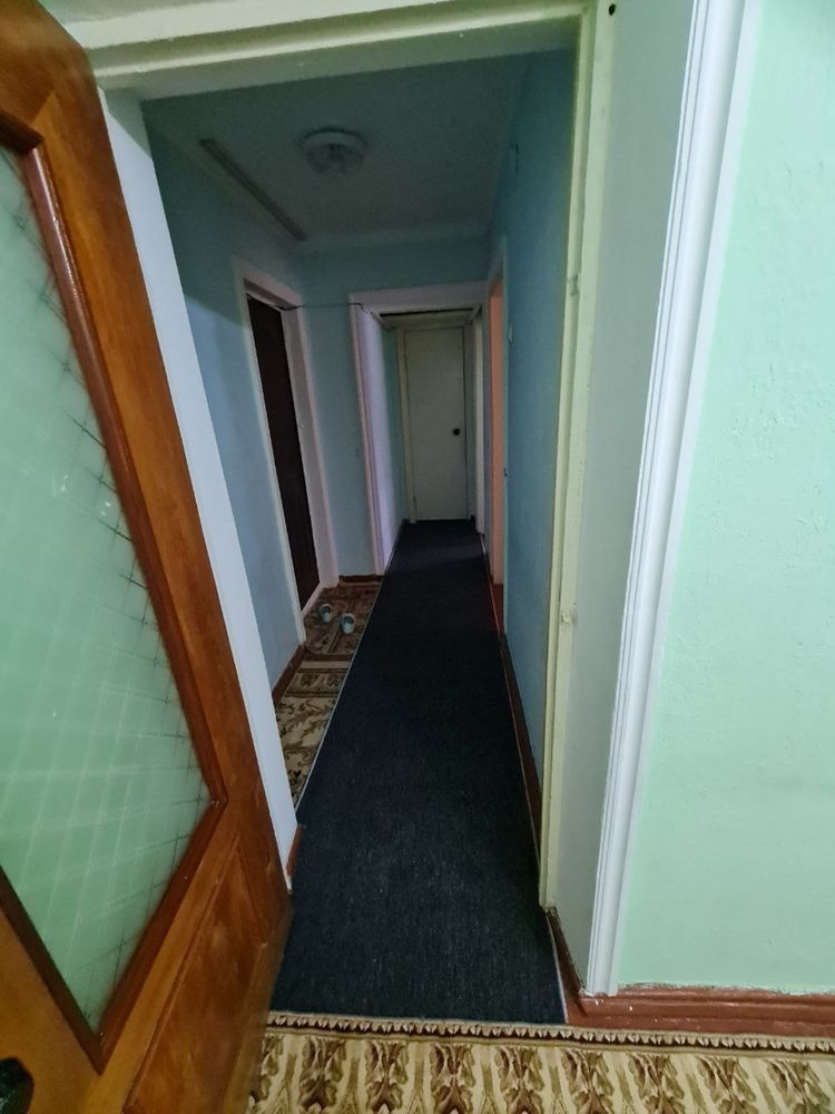 Срочна продаётся квартира чирчик нижний камсамолск 2/1/4/ кирпичь