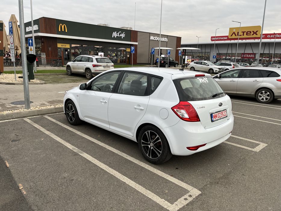 Vand Kia Ceed 1.4 benzina