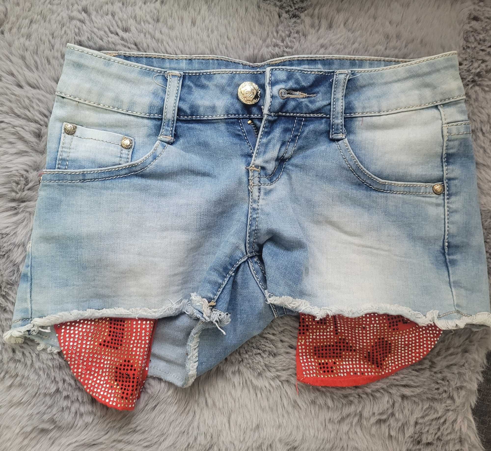 Pantaloni scurti  damă de blugi  diverse modele, marimea S.