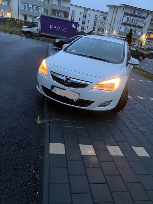 De vanzare opel astra j 1.3 cdti