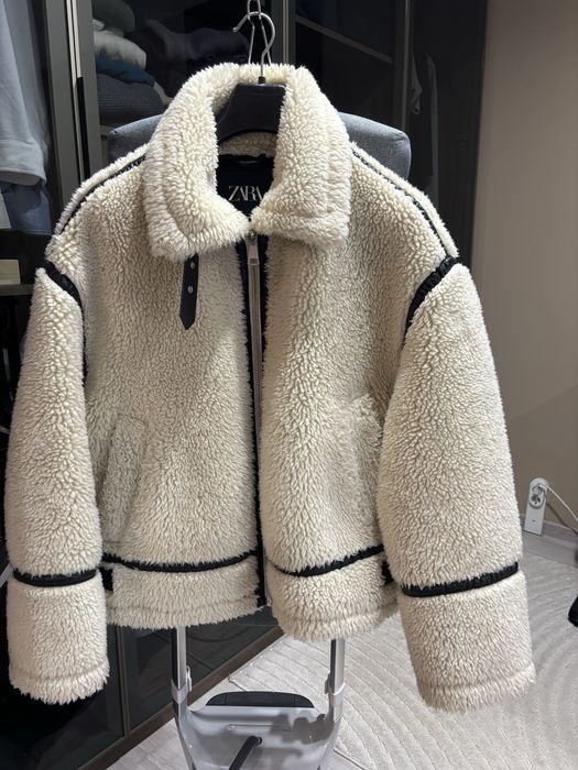 Зара Яке и Тренчкот