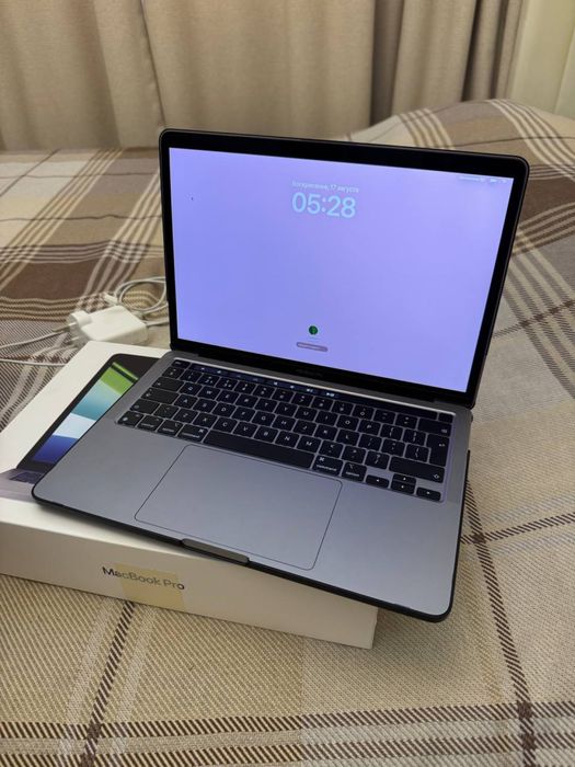 Продам MacBook M1 Pro