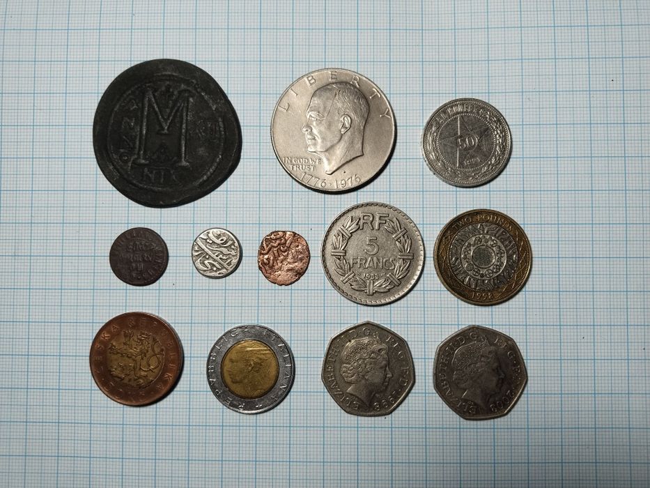 Монеты нечастые - одним лотом