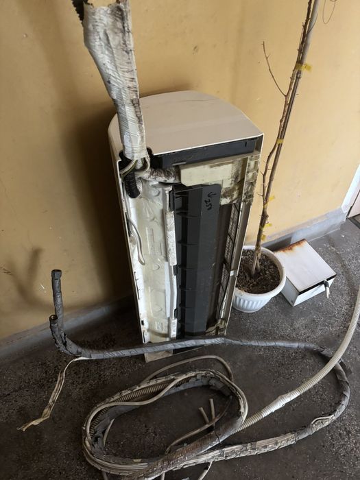 Продавам инверторен климатик