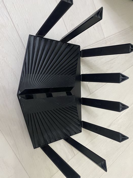 Продам срочно или обмен Маршрутизатор TP-LINK Archer AX95