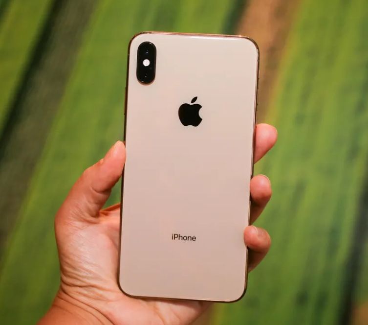 iPhone xs gold ideal