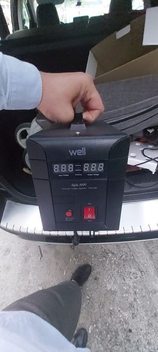 Stabilizator tensiune well triac 1000va