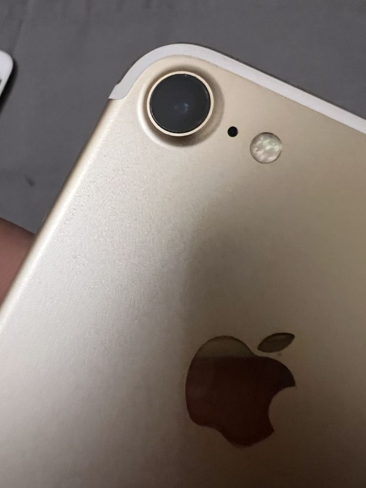IPhone 7 Gold за части