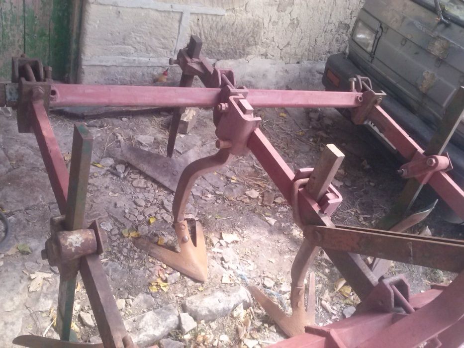 УНЛМ и части, Окопен култиватор и Култиватор за слята обработка