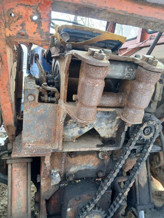 Tractor utb 650 echipat de padure