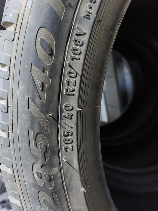 o anvelopa doua trei iarna 285 40 20 pirelli scorpion winter bmw