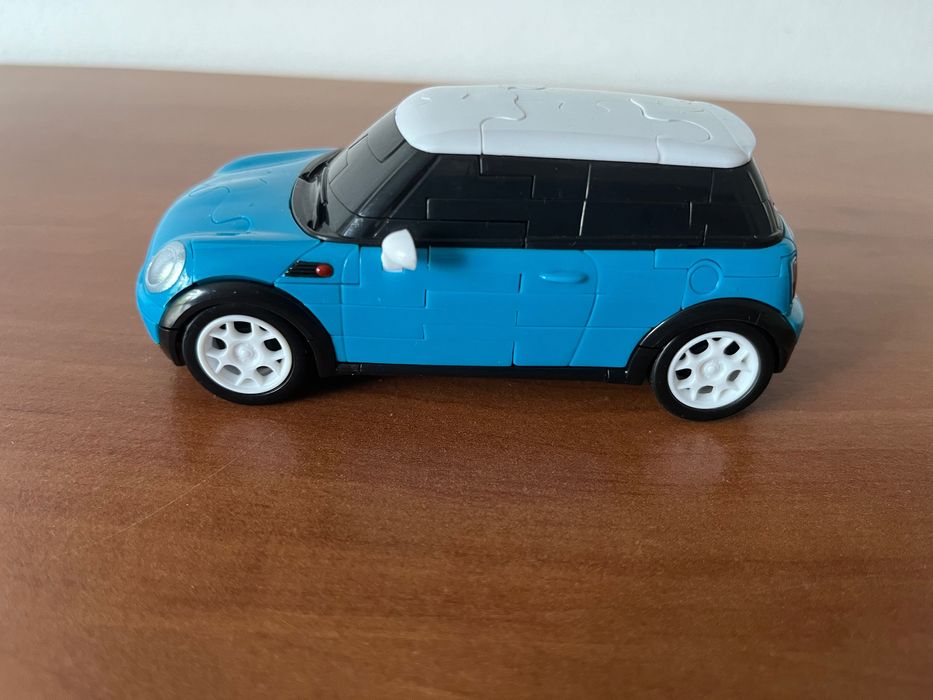 Гараж с две колички и 3d пъзел мини купър