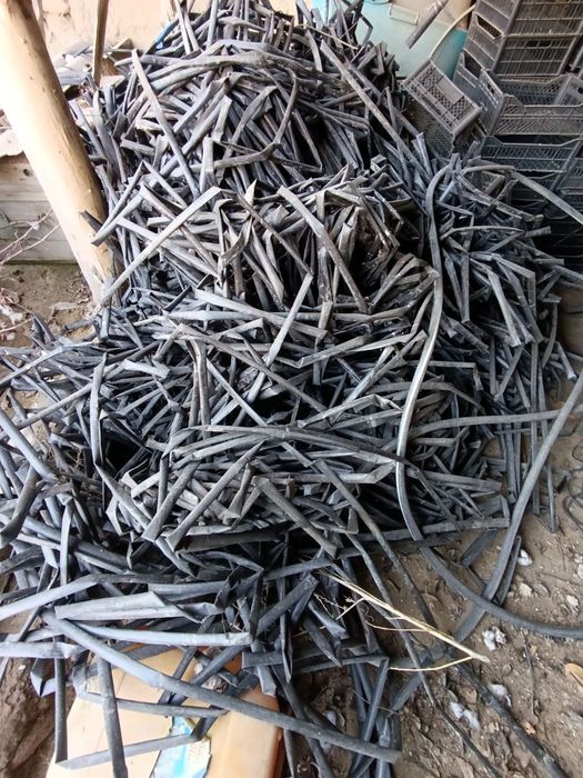 Kapenitsa shlanglar olamiz. Tomchi sugorishniki b.u