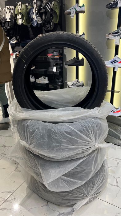 Hankook 265/40/22 стояли на Zeekr 001