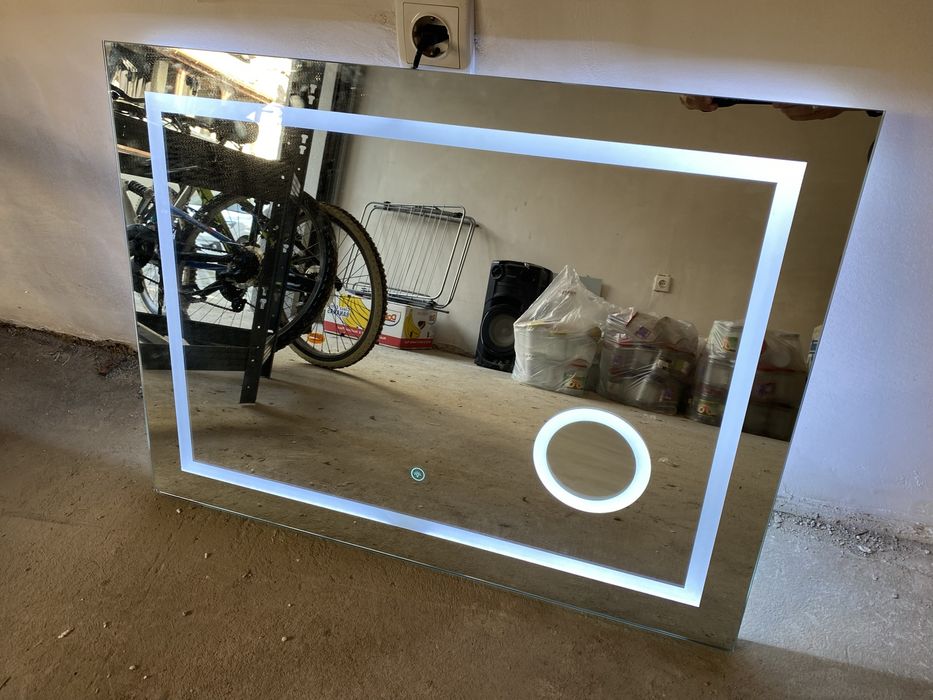 LED огледало  с размери 60/80см