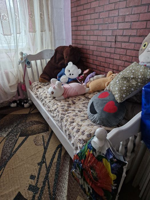 Продам деревянную кровать