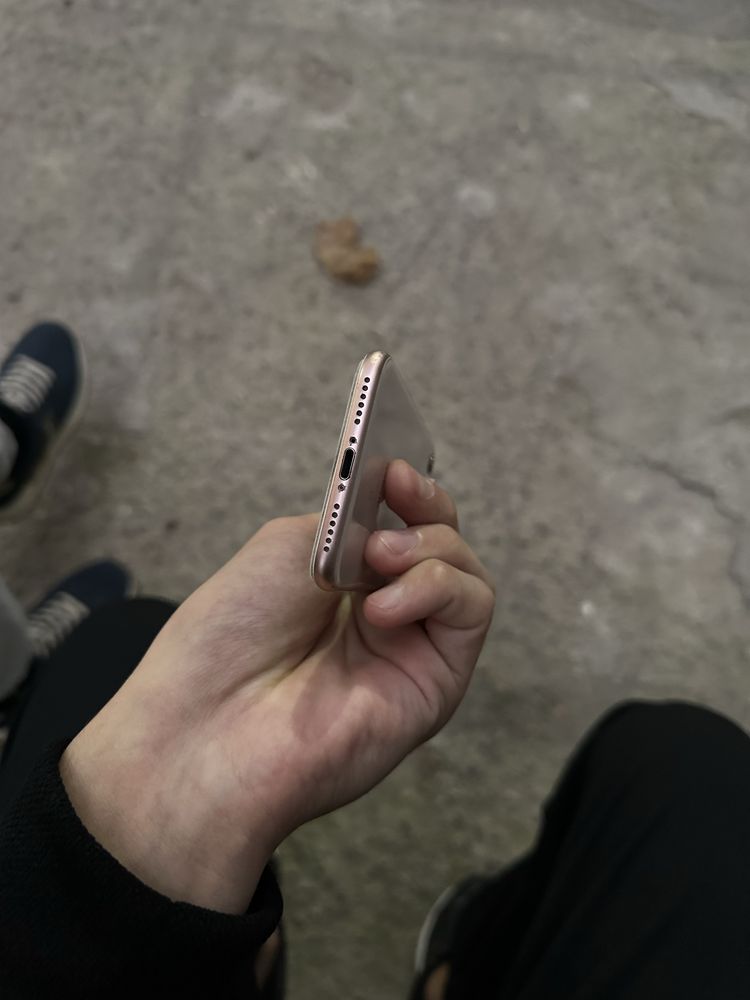 iPhone 8.