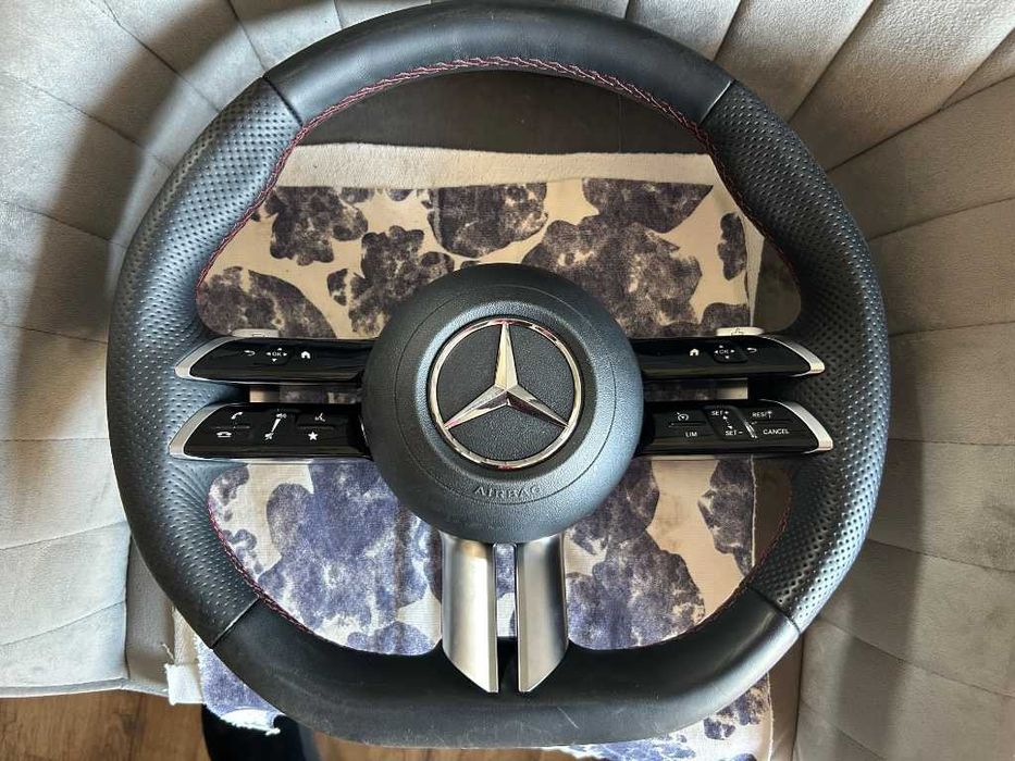 Volan din Piele cu Comenzi si Padele Pentru gama Mercedes 2018--2024