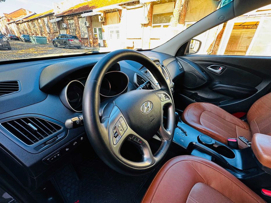 ПЪРВИ СОБСТВЕНИК! 2015 Hyundai ix35 2.0 CRDI Automatic Grand Premium!