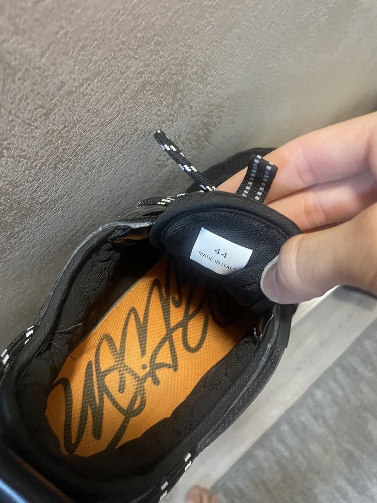 Versace chain reaction