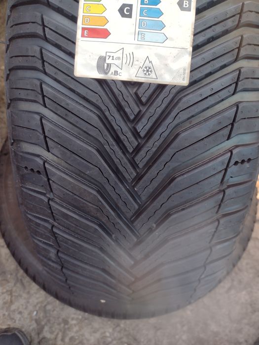 Нови 225/45/17 Michelin CrossClimate 2 dot3221