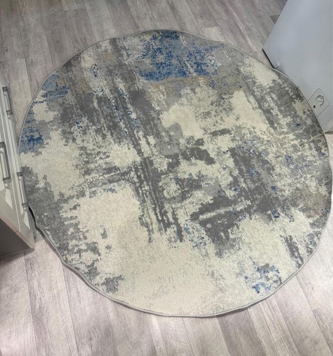 Ковер почти новый