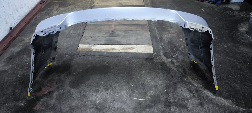 Предна и задна броня бмв е90 седан