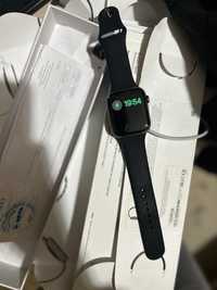 часы Apple Watch 5 series