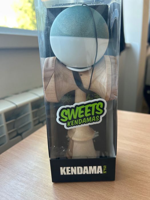 sweets kendama broken shape disco bomber
