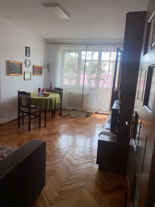 Apartament 3 camere etaj 2 ultracentral Gura Humorului